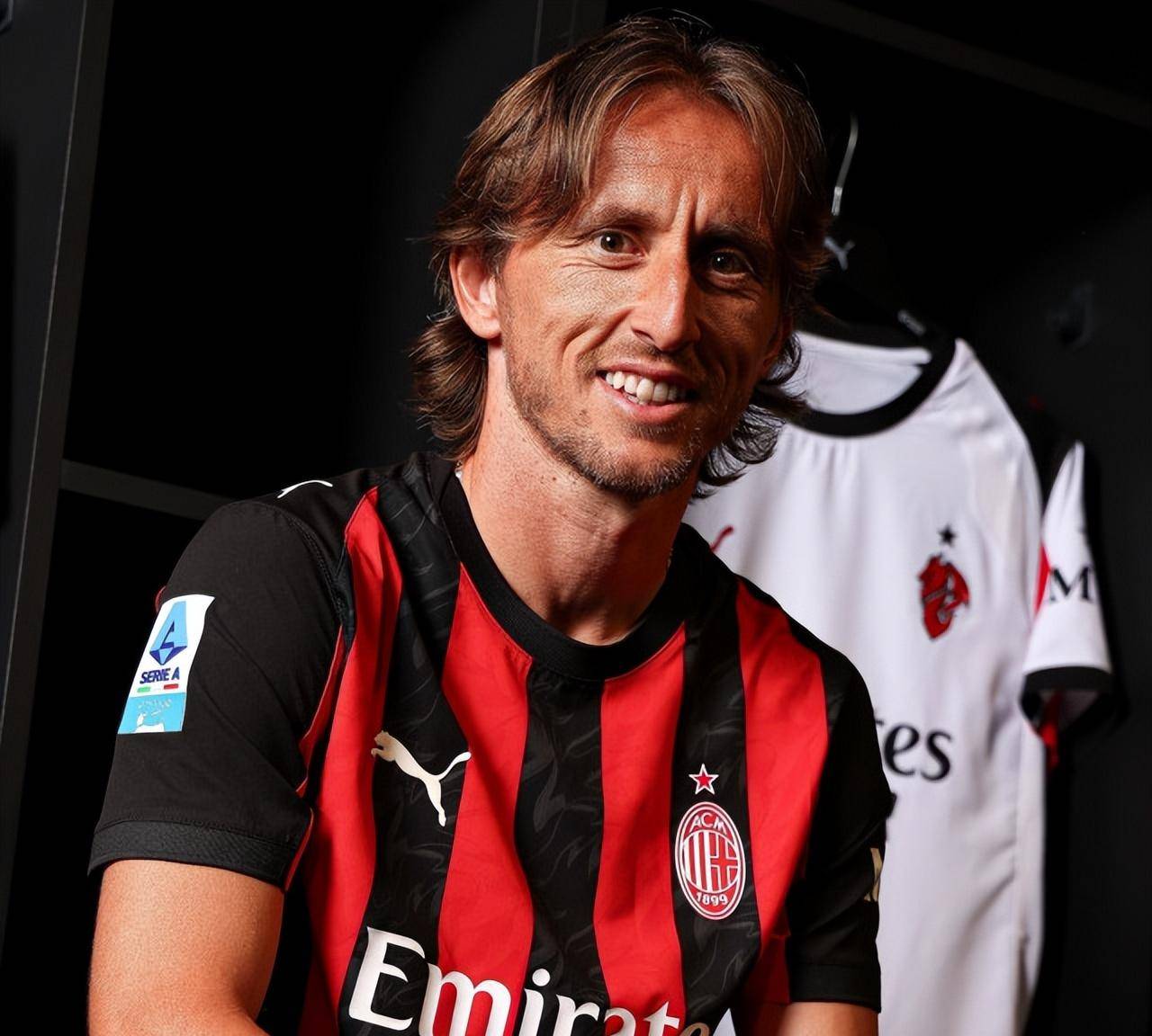 德州扑克中后期策略怎么选（德州扑克中后期策略选择指南）